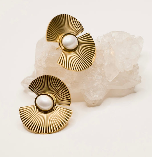 Sophia pearl earrings